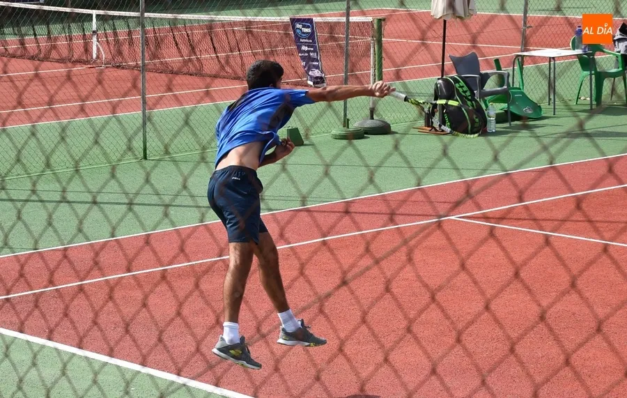 Foto 5 - El georgiano Davit Totikashvili gana en el s&uacute;per tie-break el re&ntilde;id&iacute;simo XV Open de Ciudad Rodrigo