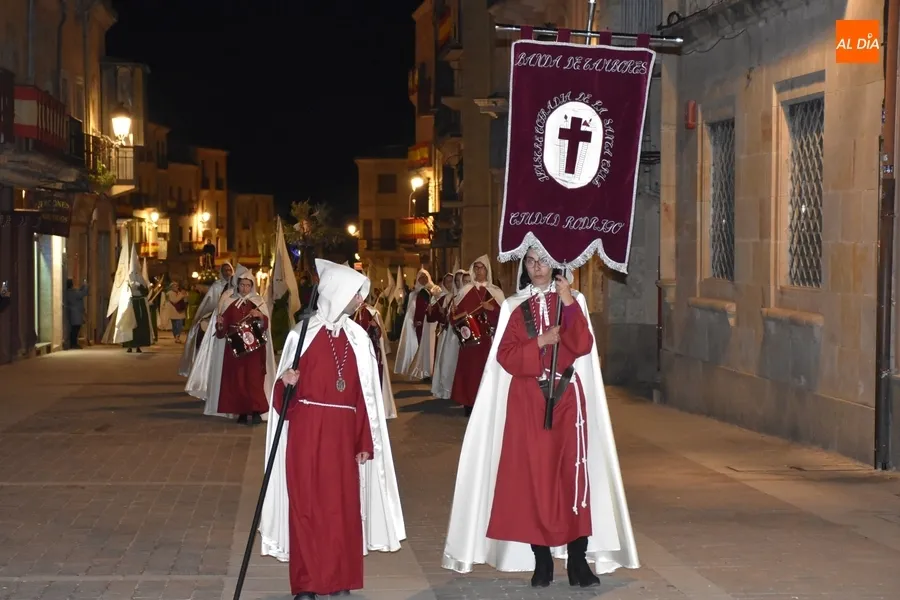 Foto 5 - La Oraci&oacute;n del Huerto cumple con mayor agilidad de lo habitual con su estaci&oacute;n de penitencia