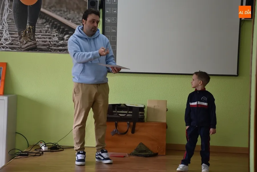 Foto 5 - El Mago Xuso visita a los alumnos de Misioneras-Santa Teresa