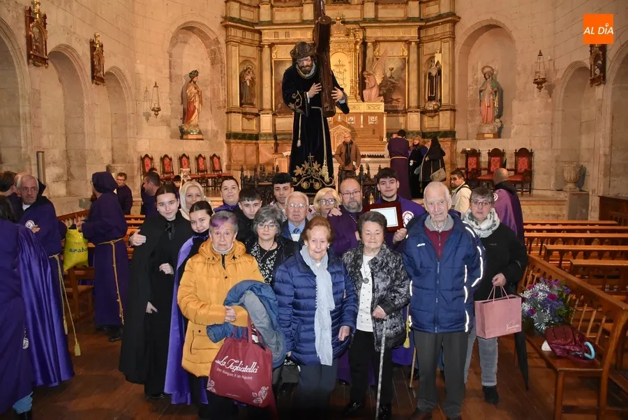 Foto 7 - El Nazareno nombra Cofrade Honor&iacute;fico a Antonio &Aacute;lvarez Mart&iacute;n