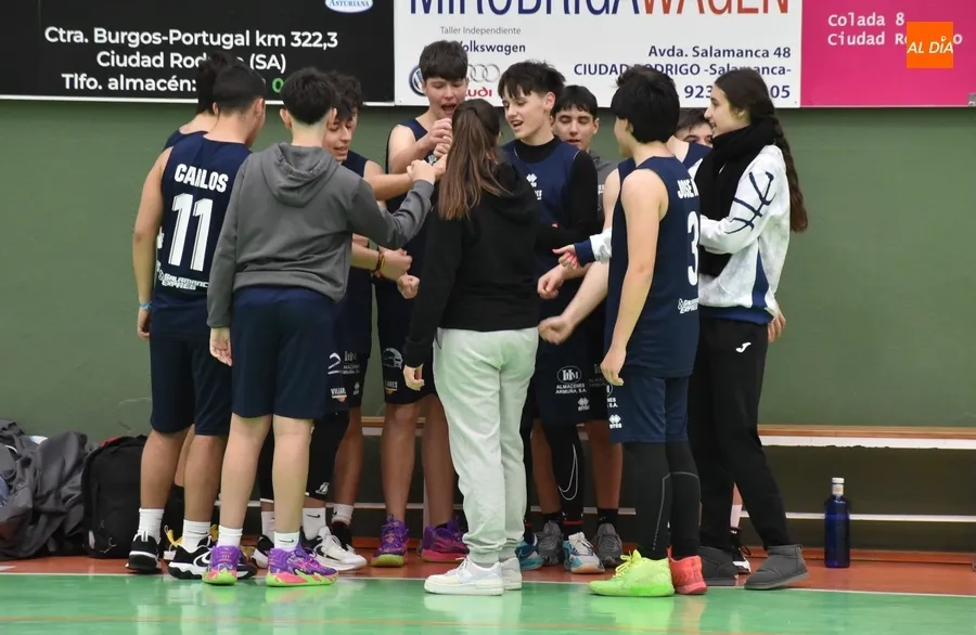 Foto 4 - #M [1-3 MAR] Cara y cruz para los mirobrigenses en la inusual doble cita de basket en Conde de Fox&aacute;