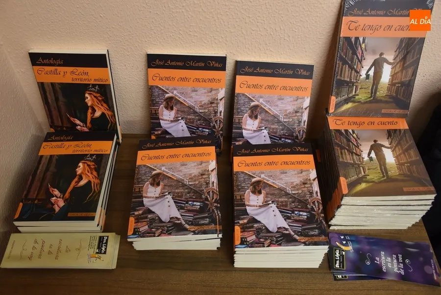 Foto 6 - Presentado en Mir&oacute;briga, con m&uacute;sica incluida, el nuevo libro de Jos&eacute; Antonio Mart&iacute;n Vi&ntilde;as