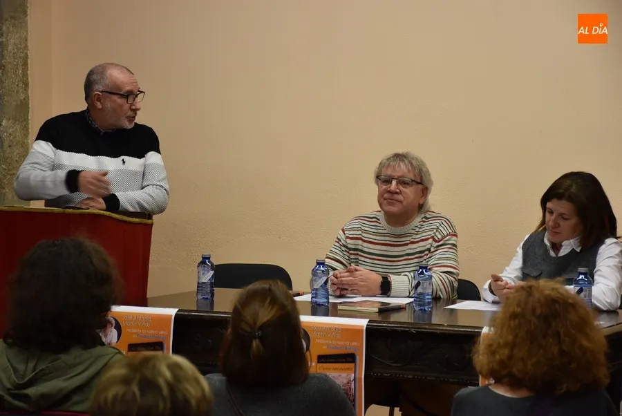 Foto 7 - Presentado en Mir&oacute;briga, con m&uacute;sica incluida, el nuevo libro de Jos&eacute; Antonio Mart&iacute;n Vi&ntilde;as