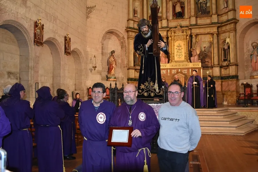 Foto 11 - El Nazareno nombra Cofrade Honor&iacute;fico a Antonio &Aacute;lvarez Mart&iacute;n