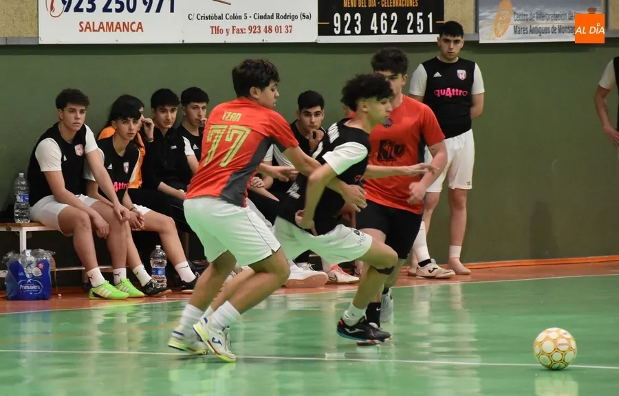 Foto 6 - Kinkis FC y Gruya FC jugar&aacute;n la final de la Farinato League