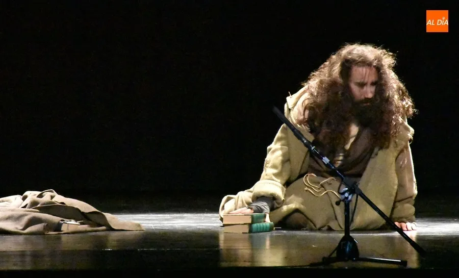 Foto 6 - Aplaudid&iacute;sima sesi&oacute;n de mon&oacute;logos de los alumnos del Taller de Teatro Intergeneracional