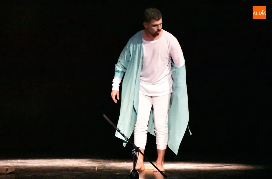 Foto 11 - Aplaudid&iacute;sima sesi&oacute;n de mon&oacute;logos de los alumnos del Taller de Teatro Intergeneracional