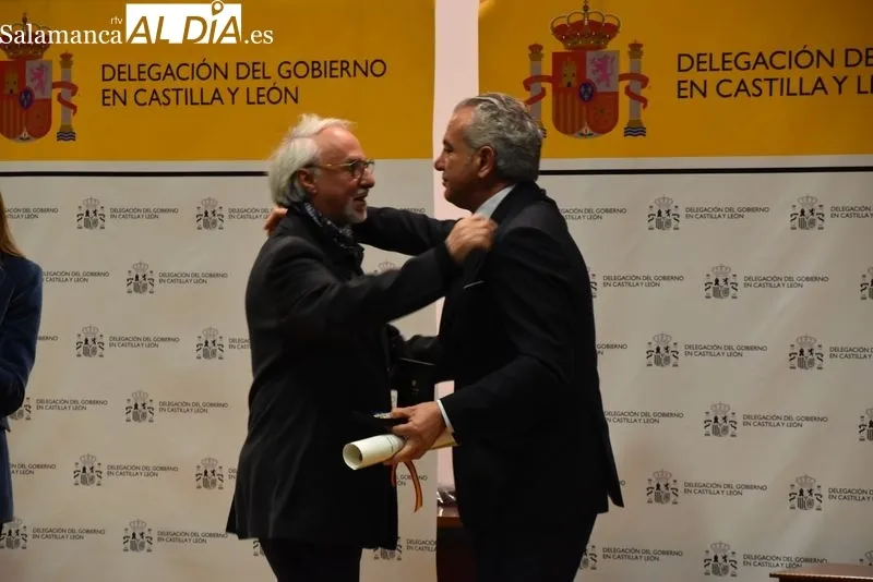 Emotiva entrega de la Encomienda de la Orden del Mérito Civil a título póstumo a Encarnación Pérez   | FOTO: Vanesa Martins 
