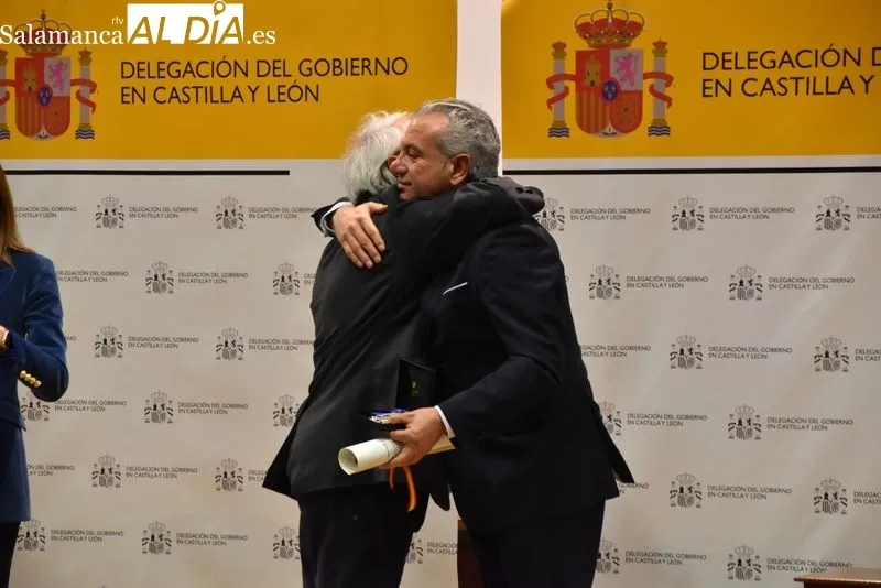 Emotiva entrega de la Encomienda de la Orden del Mérito Civil a título póstumo a Encarnación Pérez   | FOTO: Vanesa Martins 