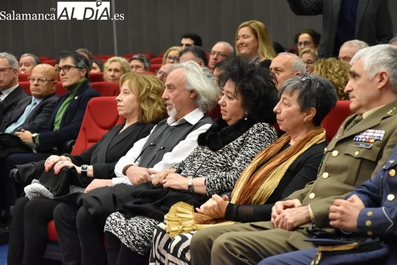 Emotiva entrega de la Encomienda de la Orden del Mérito Civil a título póstumo a Encarnación Pérez   | FOTO: Vanesa Martins 