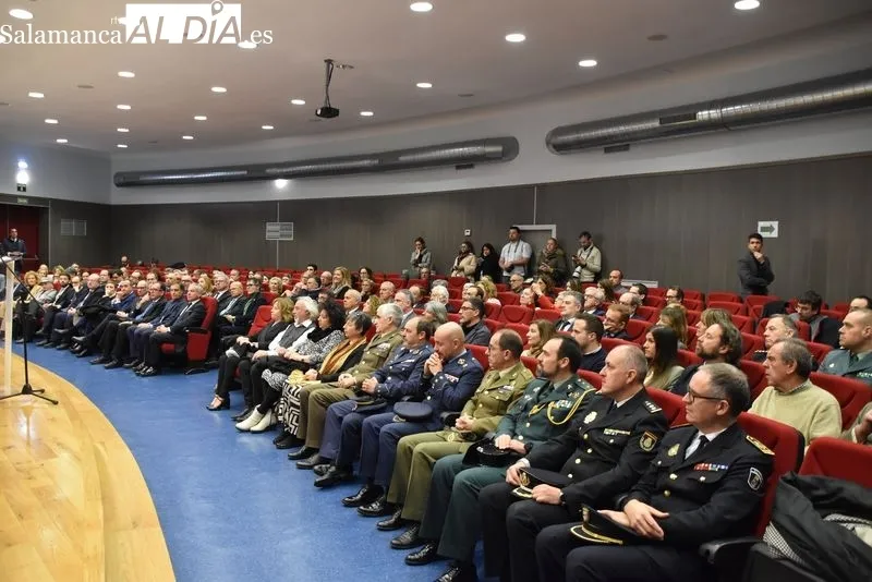 Emotiva entrega de la Encomienda de la Orden del Mérito Civil a título póstumo a Encarnación Pérez   | FOTO: Vanesa Martins 
