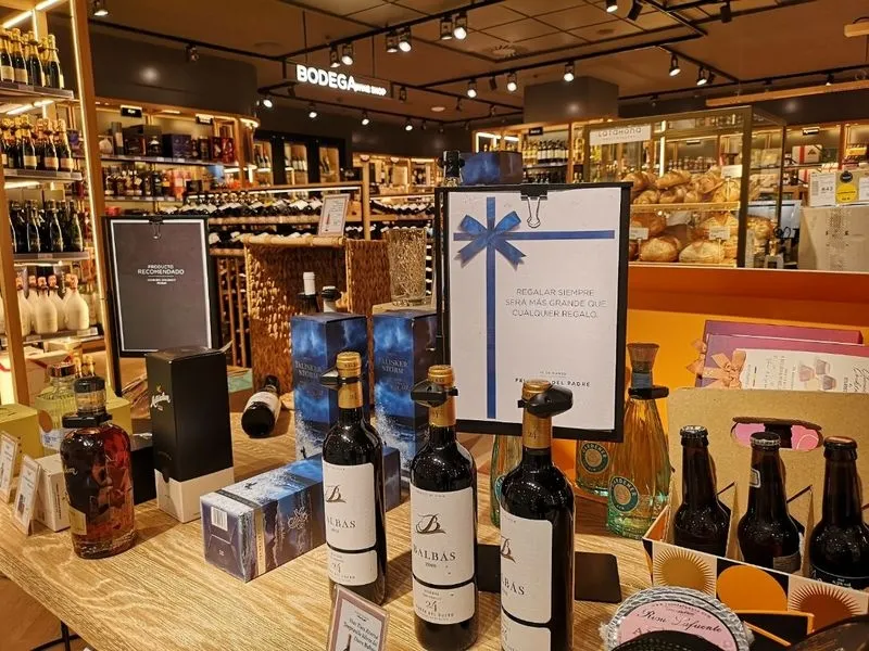 Foto 2 - El Corte Ingl&eacute;s lanza la campa&ntilde;a del D&iacute;a del Padre: 'Regalar siempre ser&aacute; m&aacute;s grande que cualquier regalo'