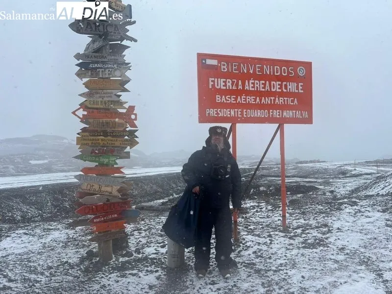 Javier Martín Rodríguez, periodista salmantino y director de la Agencia EFE en Chile, primer periodista del planeta en realizar una conexión en vivo internacional a través de la red 5G desde la Antártida. Fotos J. M.