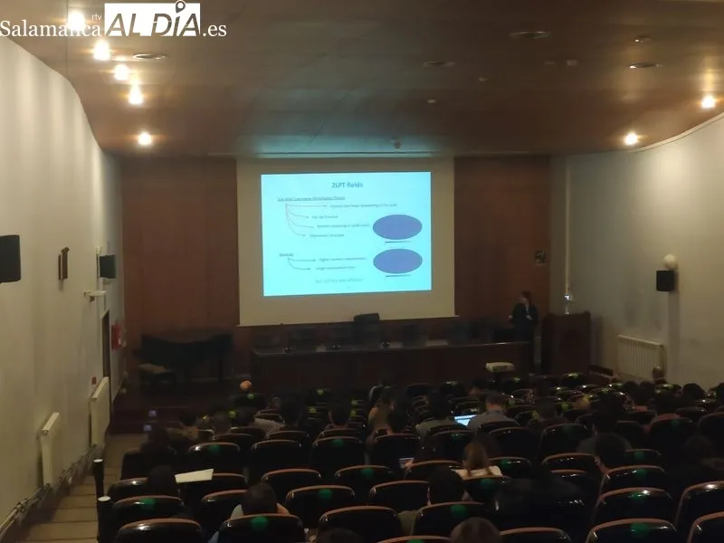 Encuentro Ibérico de Cosmología en la Facultad de Geografía e Historia de la Universidad de Salamanca. Foto de Raúl Riego
