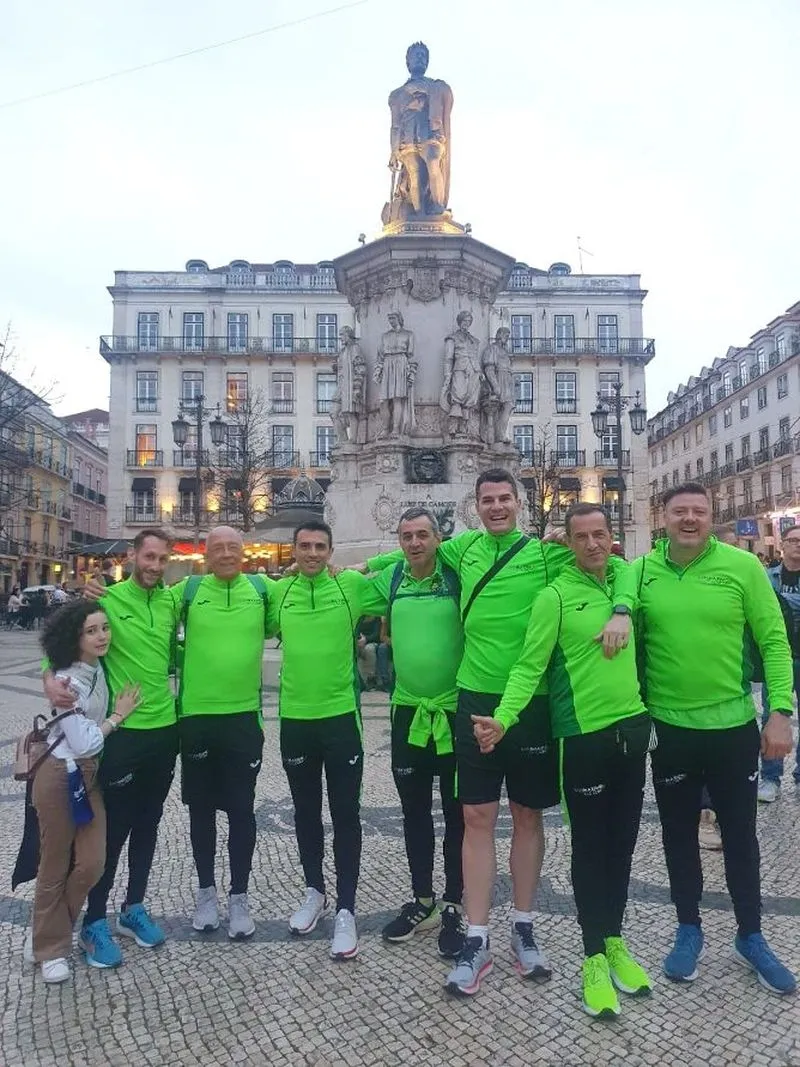 Miembros del Club De Running San Máximo Telecom en la media maratón de Lisboa