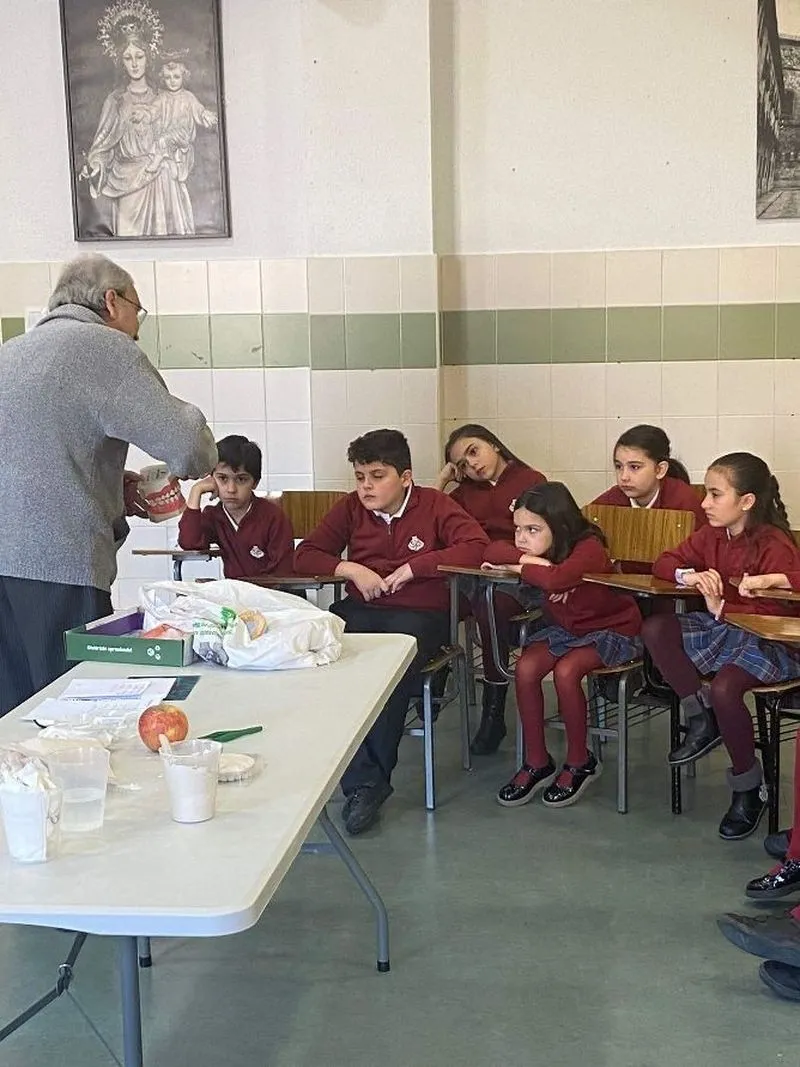 Foto 7 - Taller de salud bucodental de los alumnos de 2&ordm; de Primaria del colegio San Juan Bosco