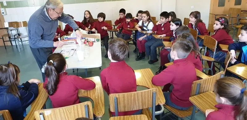 Foto 5 - Taller de salud bucodental de los alumnos de 2&ordm; de Primaria del colegio San Juan Bosco