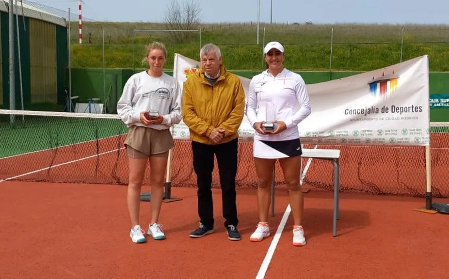 Foto 4 - La madrile&ntilde;a Marina Benito se impone en la final femenina del Open de Ciudad Rodrigo