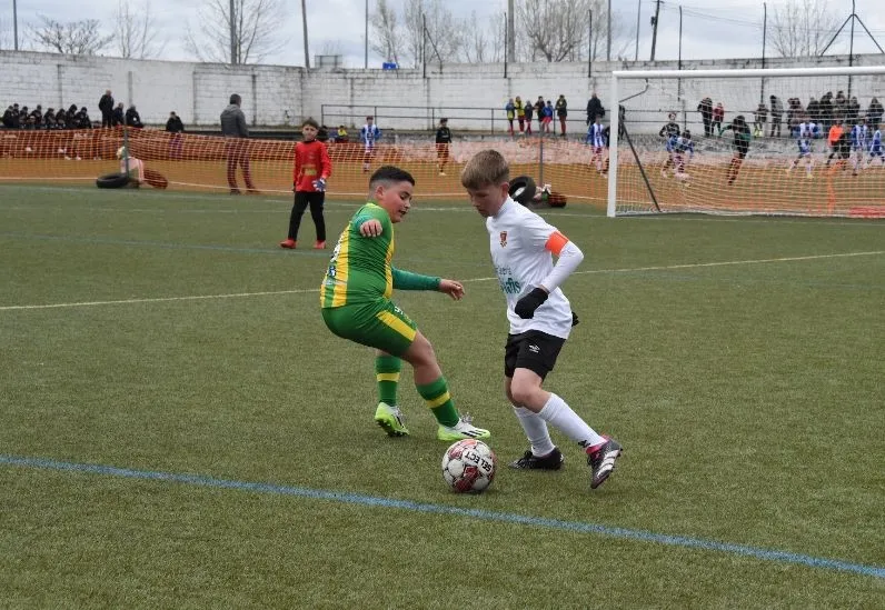 Foto 6 - Pleno de victorias de los equipos del Ciudad Rodrigo CF en la jornada inaugural del Torneo Napoleao