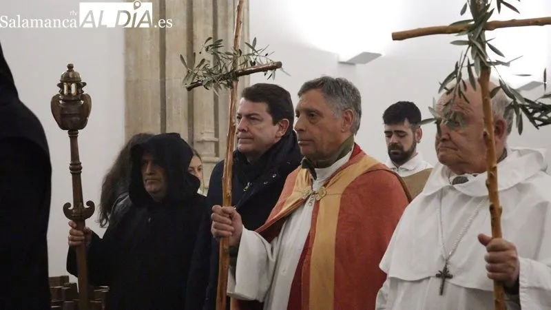 Acto de la Hermandad del Amor y de la Paz en el interior de Fonseca. Fotos: Raúl González Riego