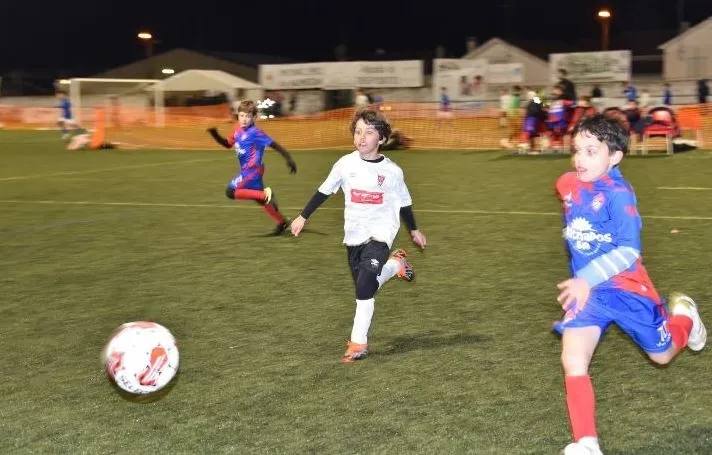 Foto 6 - El Ciudad Rodrigo se hace con dos entorchados en el Torneo Napoleao de Vilar Formoso