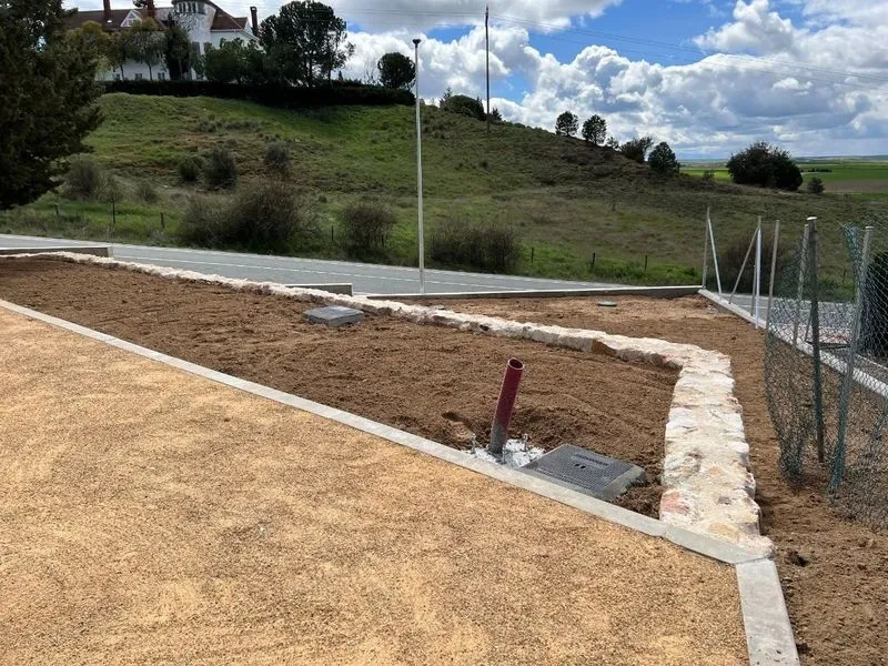 Foto 3 - El Ayuntamiento de Carbajosa completa la recuperaci&oacute;n del parque de la Fuente de Valdehigal