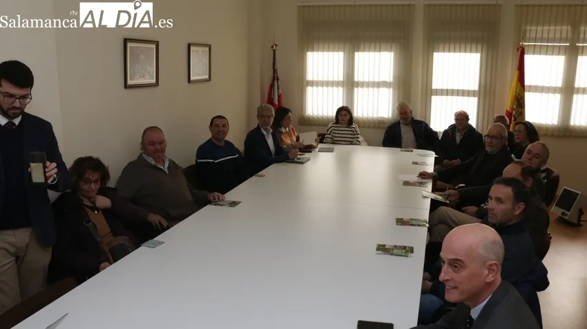 Presentación del proyecto de repoblación de la Mancomunidad de Vitigudino / CORRAL