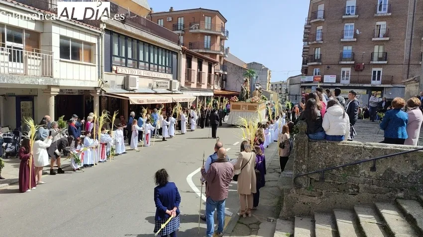 Emoción en la procesión de La Borriquilla en Vitigudino / CORRAL