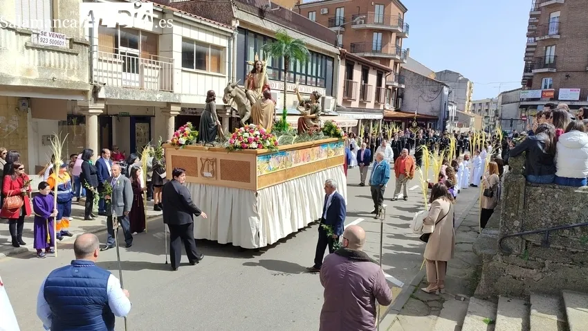 Emoción en la procesión de La Borriquilla en Vitigudino / CORRAL