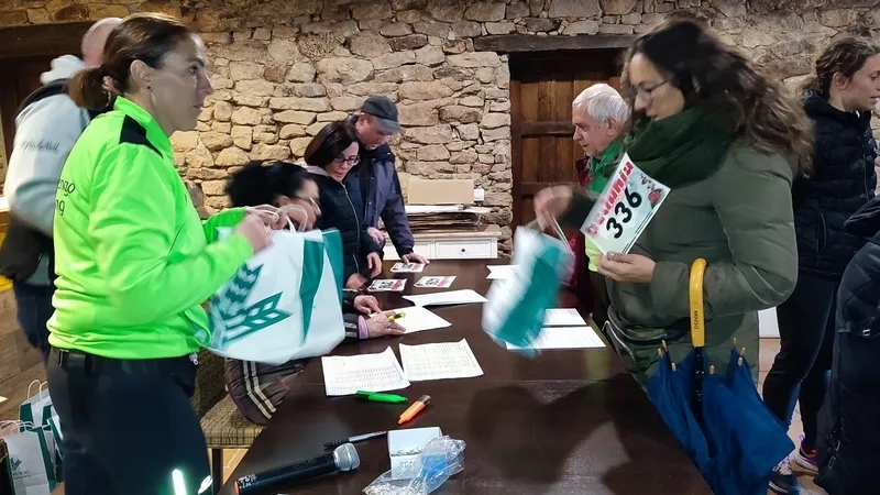El V Murallatón 'Tomás Martín' de Yecla de Yeltes reunía a 273 personas entre corredores y andarines / CORRAL 