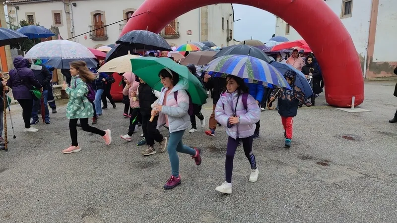El V Murallatón 'Tomás Martín' de Yecla de Yeltes reunía a 273 personas entre corredores y andarines / CORRAL 