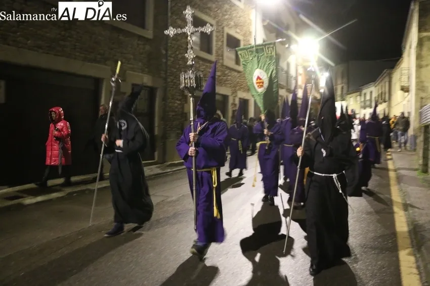 Procesión del Silencio con el Cristo de la Agonía en Vitigudino / CORRAL