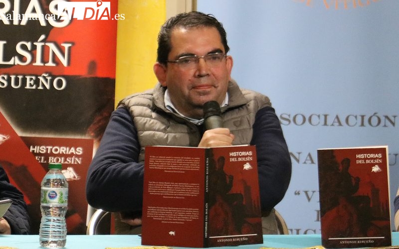 Antonio Risueño presentará en San Felices de los Gallegos sus libros Historias del Bolsín y 25 razones para seguir muriendo