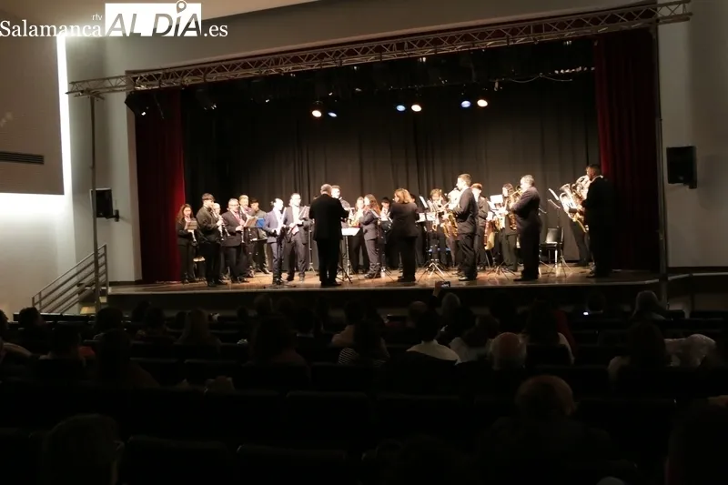 Concierto de la Banda de Música de Piedrahita en el centro cultural de Vitigudino / CORRAL