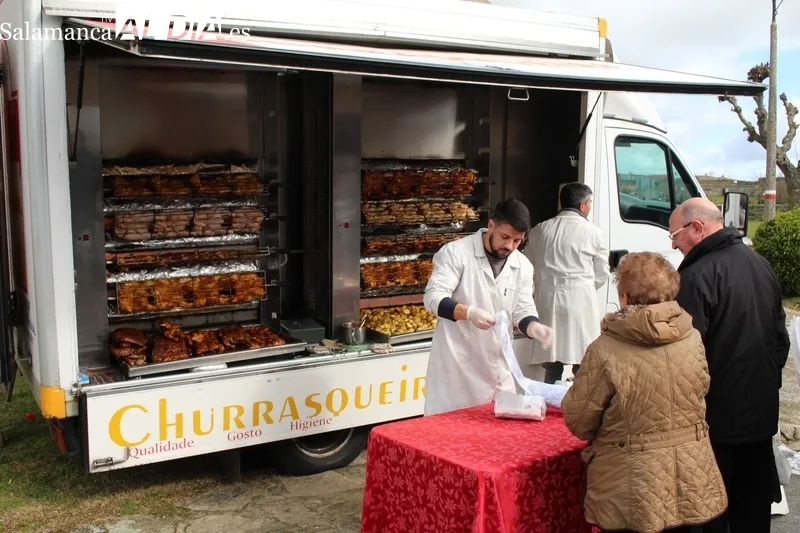 Mucho frío en Trabanca durante el mercadillo de este mes de marzo / SILVESTRE