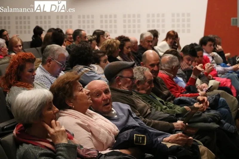 Representación de 'El cuarto de Verónica' por La Garnacha Teatro / CORRAL