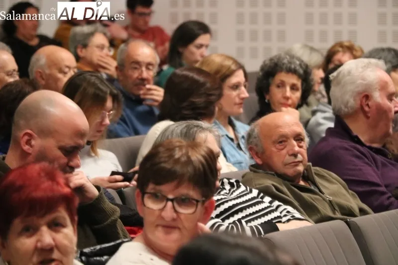 Representación de 'El cuarto de Verónica' por La Garnacha Teatro / CORRAL