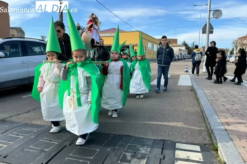 El colegio La Encarnación celebraba este miércoles su particular Via Crucis