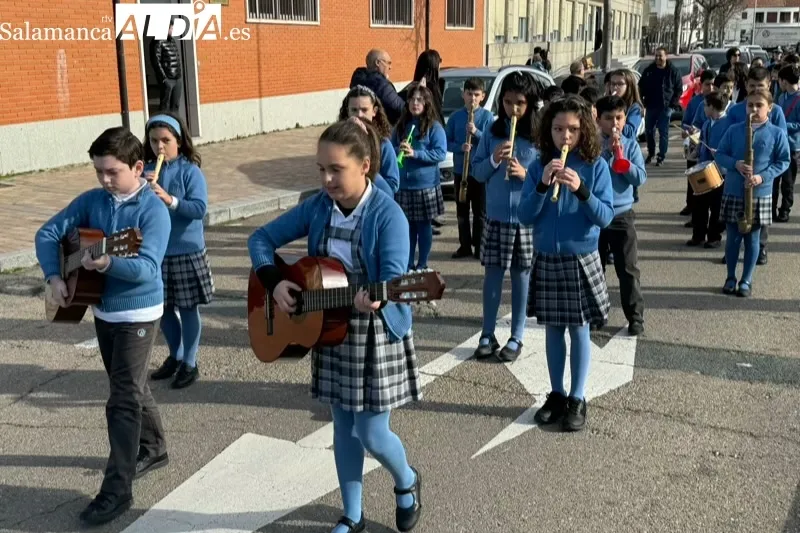 El colegio La Encarnación celebraba este miércoles su particular Via Crucis