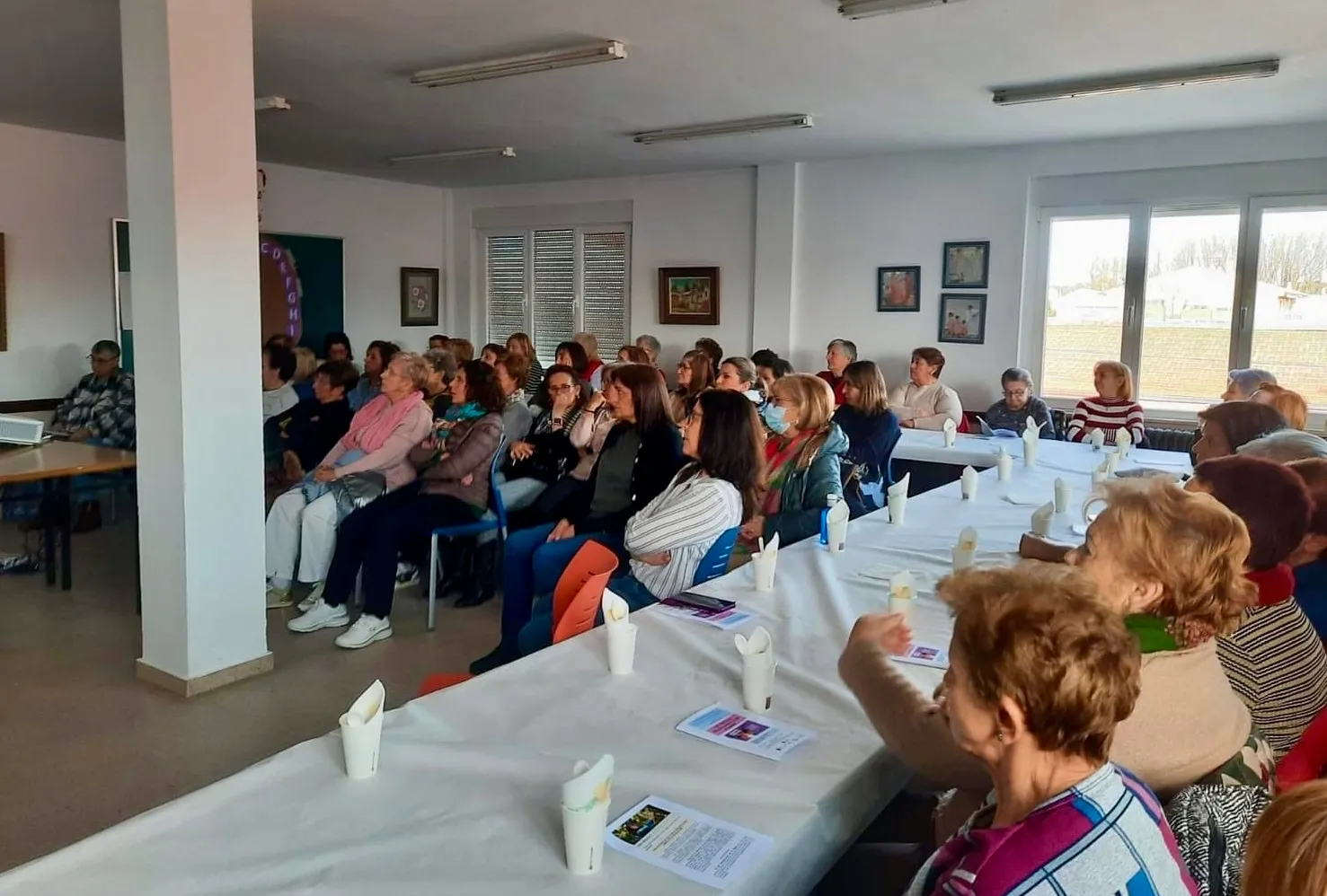 Foto 2 - Las mujeres de Villoria conmemoran el 8M con una intensa tarde de actividad 