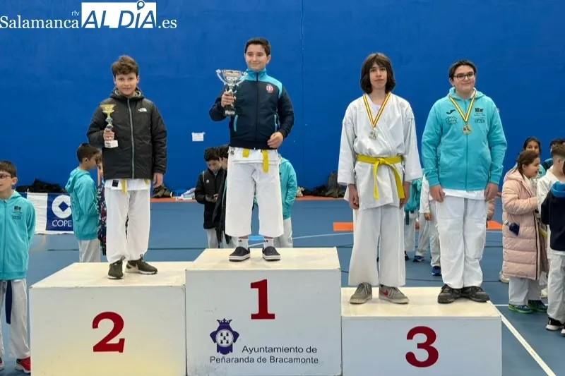El pabellón acogía el II Open de Kárate Ciudad de Peñaranda