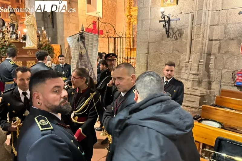 La lluvia obligaba a suspender la Procesión del Encuentro