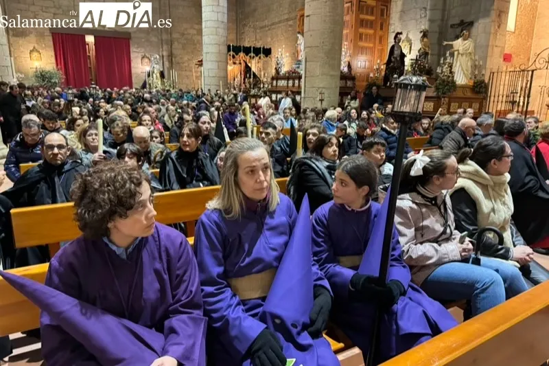 La lluvia obligaba a suspender la Procesión del Encuentro