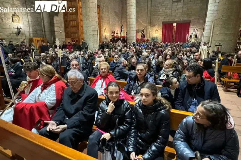 La lluvia obligaba a suspender la Procesión del Encuentro