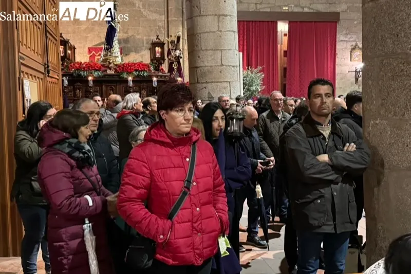 La lluvia obligaba a suspender la Procesión del Encuentro
