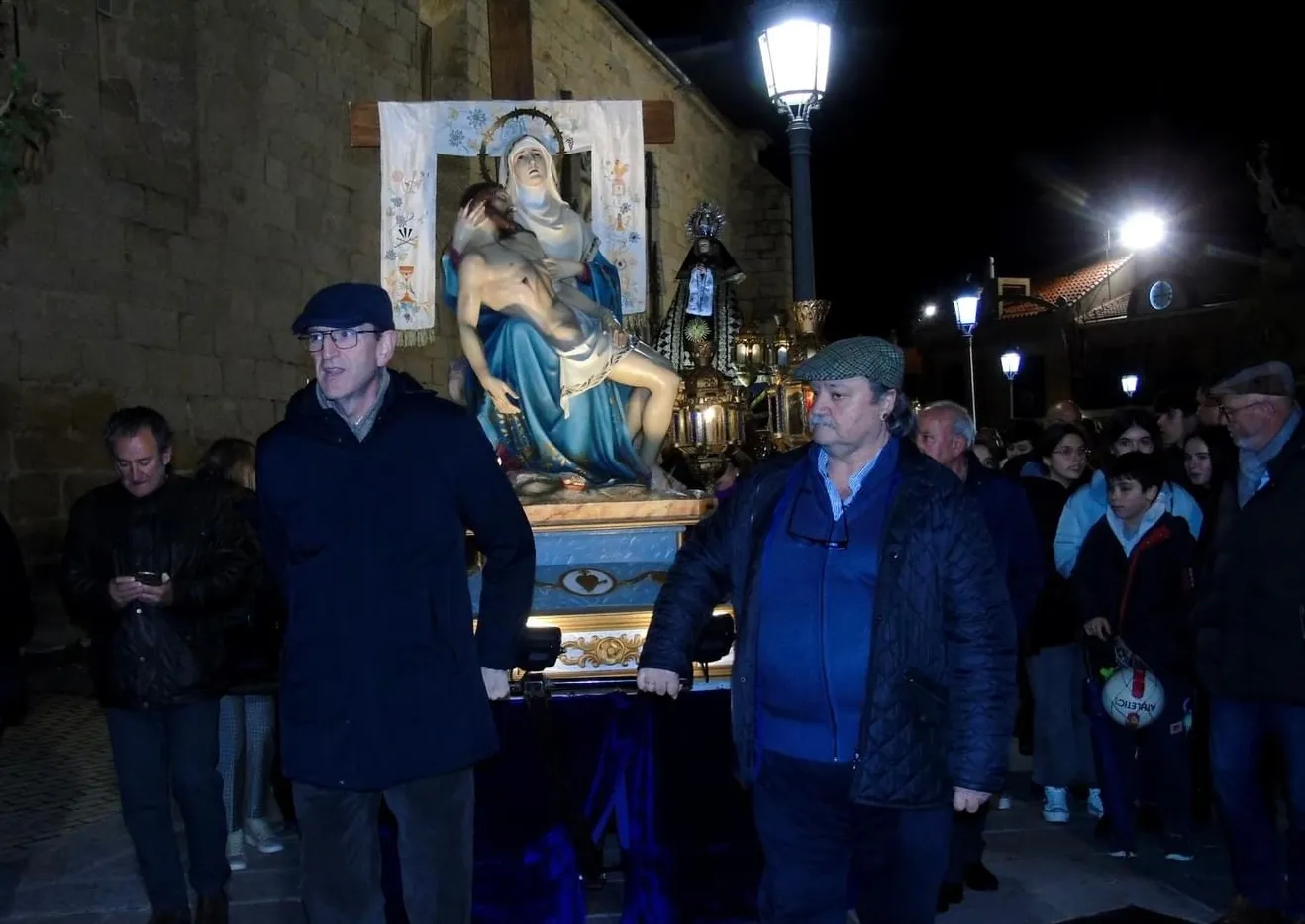 Procesión del Santo Entierro en Macotera