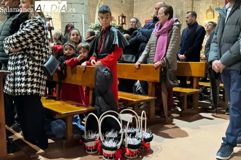 El acto del Encuentro tenía lugar en la parroquia tras suspenderse la procesión 