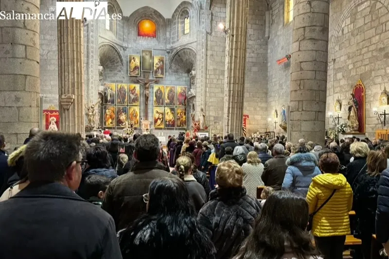 El acto del Encuentro tenía lugar en la parroquia tras suspenderse la procesión 