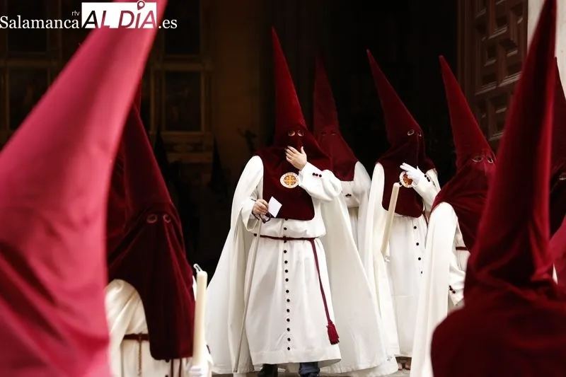 Procesión de la Hermandad de Penitencia de Nuestro Padre Jesús Despojado de Sus Vestiduras. Fotos: David Sañudo.