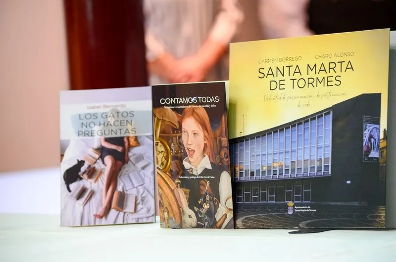 Presentación del libro de relatos de Isabel Bernardo en la Escuela Municipal de Hostelería de Santa Marta de Tormes. Fotografías: Carmen Borrego y Fernando Sánchez Gómez.